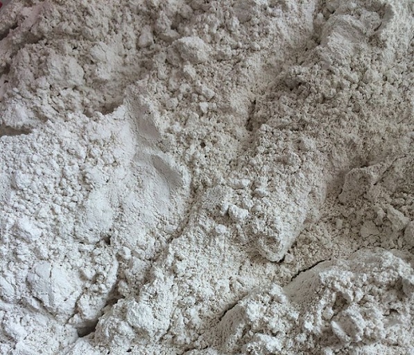 高纯氧化钙和普通生石灰区别及作用有哪些？